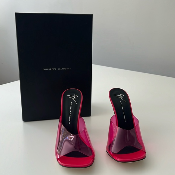 Giuseppe Zanotti Earthshine Plexi Sandals Sz 36.5 Fits Small - Picture 2 of 6